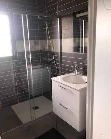 Апартаменты Tuamotu - 4 Chambres-suite *